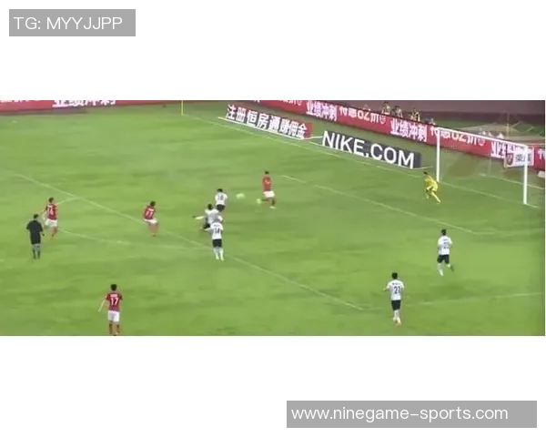 足球职业生涯全程回顾与深度解析球员成长轨迹与成就